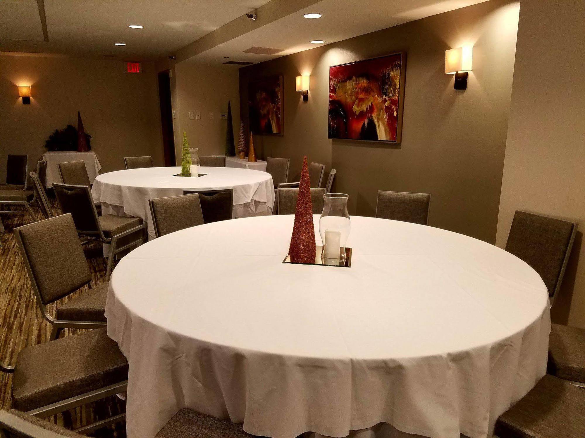 假日酒店-拉斯科里纳斯 歐文 外观 照片